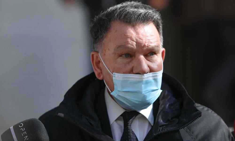 Κούγιας: "Δέχομαι έναν ανελέητο, συκοφαντικό, εξυβριστικό πόλεμο από ατάλαντους ηθοποιούς, τραγουδιστές και μόδιστρους"